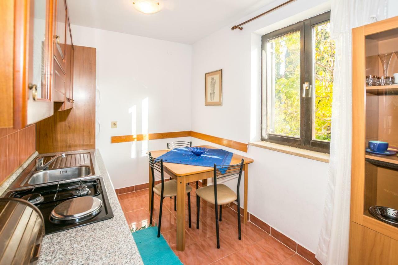 Apartments Mirjana Pula Eksteriør billede